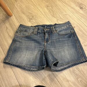 Mid waisted Gap Relaxed Denim Shorts Sz 6/28